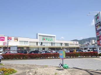 フジ宇和島店まで200m