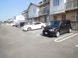 【駐車場】