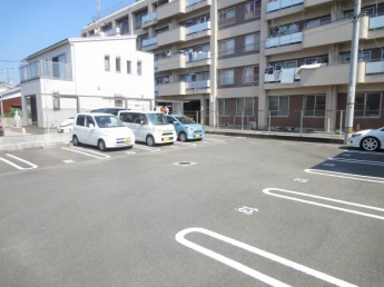 【駐車場】