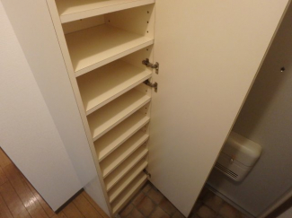 玄関収納です