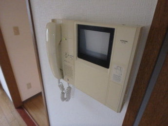 モニター付きインターフォン完備