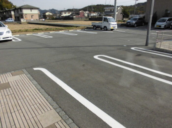 【駐車場】
