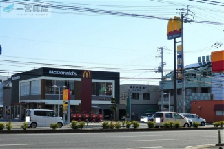 マクドナルドまで1000m