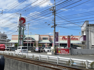 マルナカ土居田店まで441m