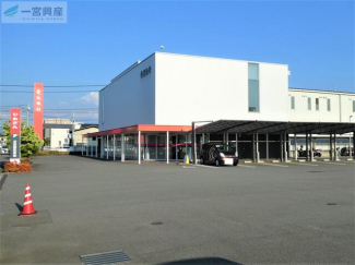愛媛銀行まで930m