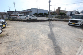 車をお持ちの方に嬉しい駐車場付きの物件です