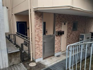 ゆとりのあるエントランスです