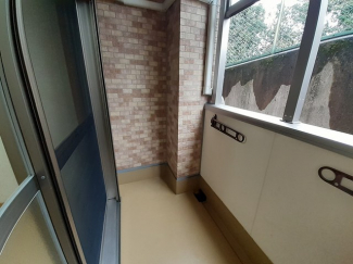 外からの目が気にならないバルコニーで洗濯物が干せます