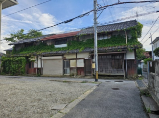 北側角地区画の土地です