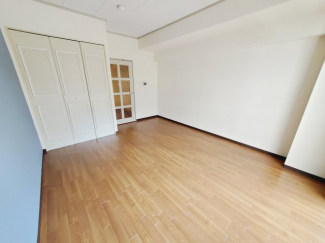 【寝室】