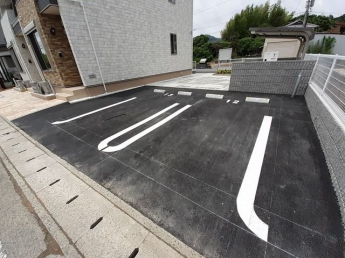 【駐車場】