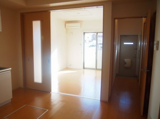 明るい室内です