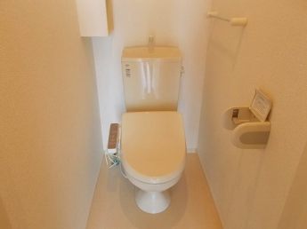 コンパクトで使いやすいトイレです
