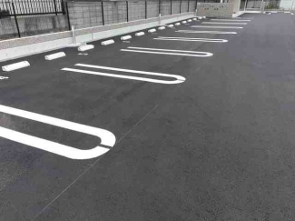 駐車場があるので、車を買う予定の方も安心です
