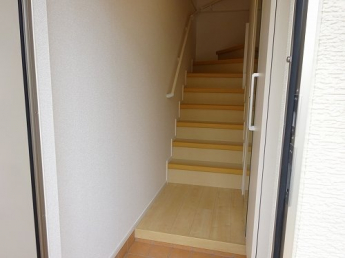 落ち着いた玄関です