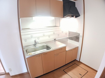コンパクトなキッチンで掃除もラクラク