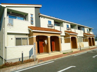 落ち着いた雰囲気の外観です