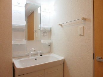 コンパクトで使いやすい洗面所