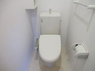コンパクトで使いやすいトイレです