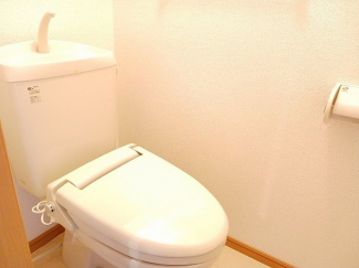 コンパクトで使いやすいトイレです