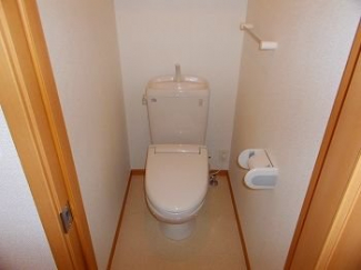 ゆったりとした空間のトイレです