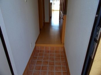 毎日通る玄関はこちらです