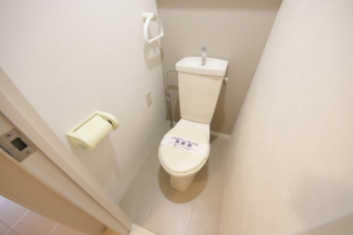 シンプルで使いやすいトイレです