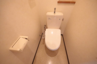シンプルで使いやすいトイレです