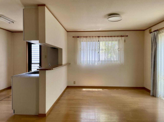郷桜井　中古住宅の画像