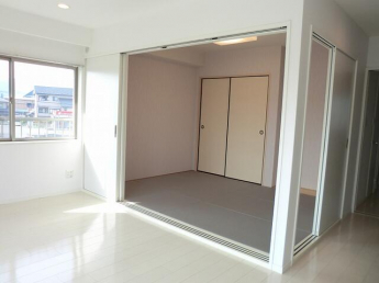新居浜市坂井町２丁目のマンションの画像