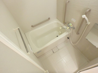 落ち着いた空間のお風呂です