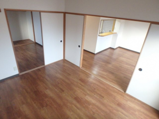 使い勝手のいい寝室です