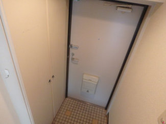 落ち着いた玄関です
