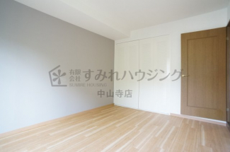 【寝室】