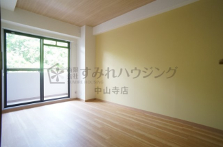 【寝室】