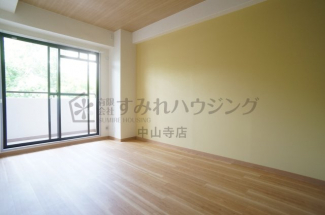 【寝室】
