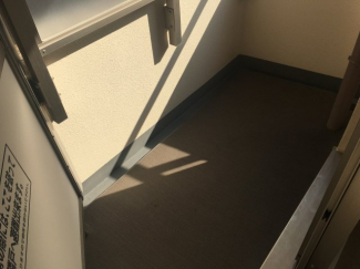 【バルコニー】