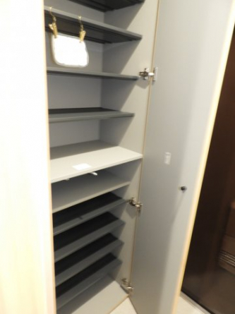 シンプルで使いやすい玄関です