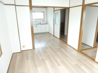 【居間・リビング】
