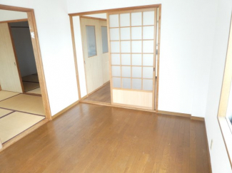 【寝室】