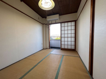 【寝室】