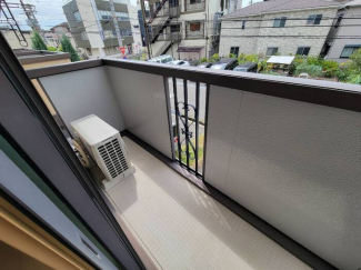 落ち着いた時間を過ごせるバルコニーです