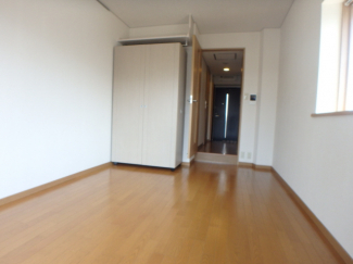 たっぷりの陽光に包まれる明るい住まい