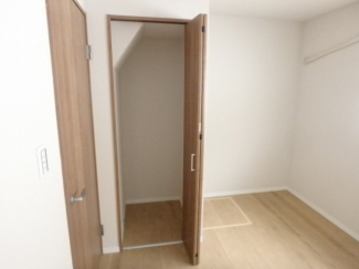 自然と笑顔の増える明るいお部屋です