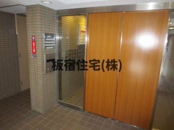 【エントランス】