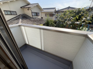 【バルコニー】