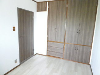 【寝室】