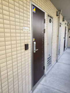 毎日通る玄関はこちらです