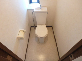 清潔感のあるトイレです
