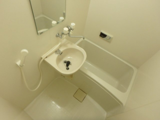 ゆったり過ごせるお風呂です